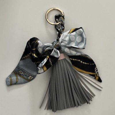 Bijou de Sac NŒUD avec Pompon