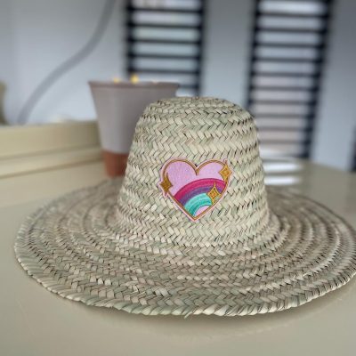 Chapeau COEUR ARC EN CIEL
