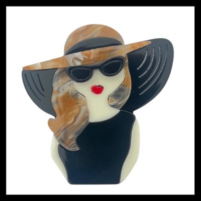 Broche FEMME Chapeau